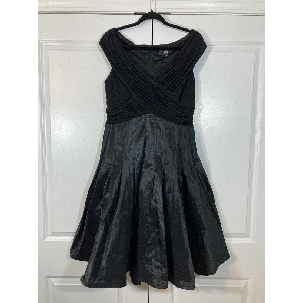 Tadashi Shoji Women's Black Formal Cocktail Evening Formal Dress Size 14